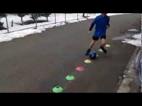 少年少女サッカー上達のための1分間自主トレーニング練習法 マーカードリブル Self Soccer Training Youtube