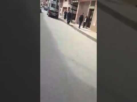 محسوبة عليه مخالفة ممنوع الوقوف في شارع بدون رصيف