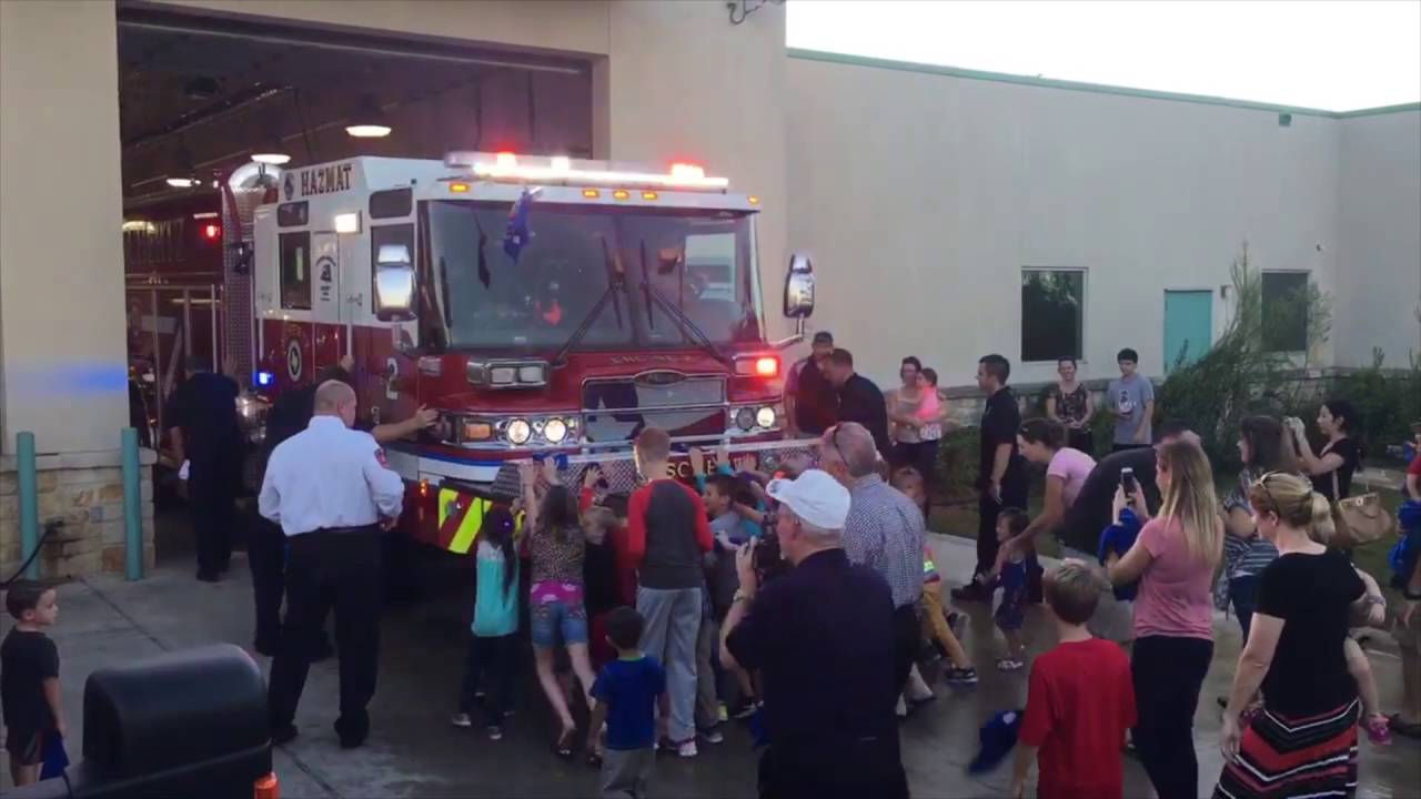 Wash Down and Push In: Schertz Fire Rescue's New Engine 2 - YouTube