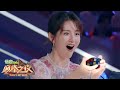 This Rubik's Cube Magician AMAZES the judges with his act! | World's Got Talent 2019 巅峰之夜