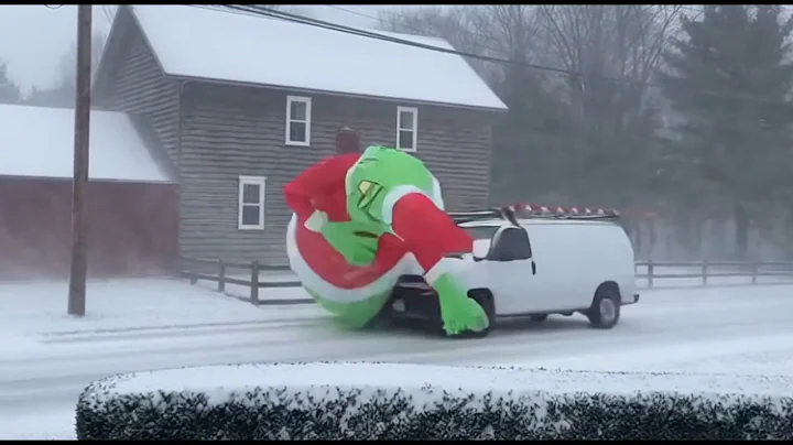 The farmhouse blizzard shuffle #christmas #decoration #grinch #fypシ #sora #fyp #windy 