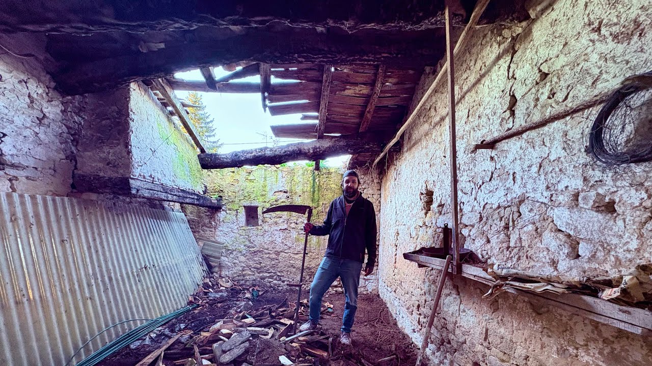 From Mess to Clean, Cleaning a Hoarders Old Barn! - YouTube