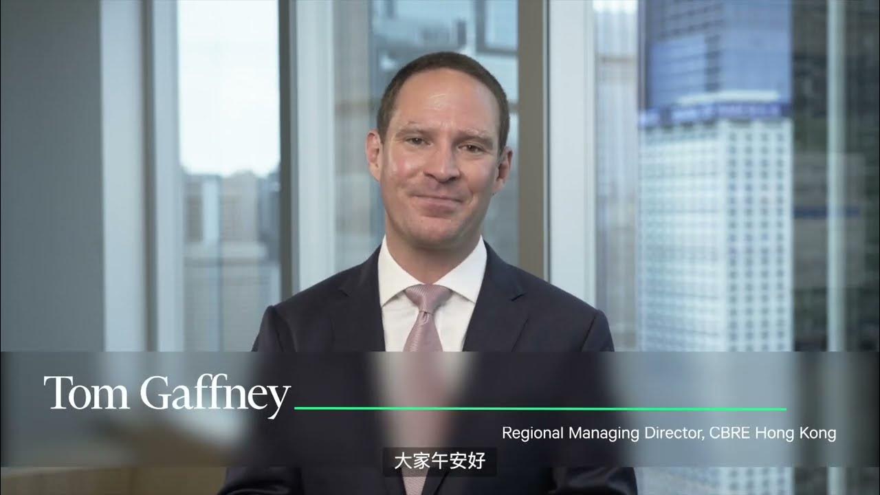 tom-gaffney-managing-director-of-cbre-hk-congratulated-zero2-on-its