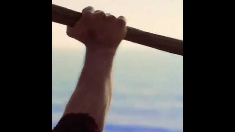 فأوحينا إلى موسى أن اضرب بعصاك البحر...... آلقرآن الكريم ❤