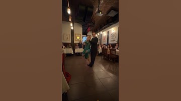 Colgadas en tango #dance #tango #dancer #tangoclass #tangodance #tangopassion #latindance #dancing