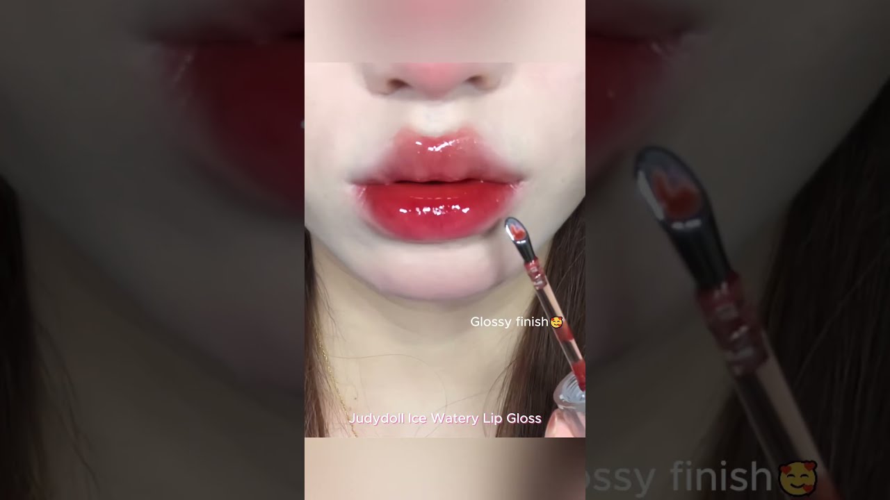 Perfect Lips with Metallic Finish! 