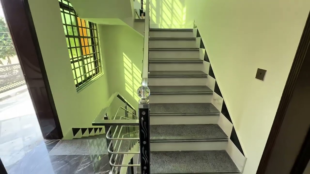 10 Marla Facing Park Solid House | Central Park Housing Society Lahore. 0322 416 3636