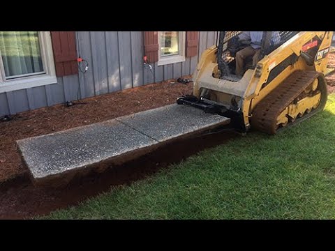 Cat® Concrete Slab Bucket at Work