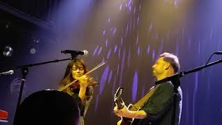 Airborne Toxic Event-Chicago 8.10.2023, Bride and Groom