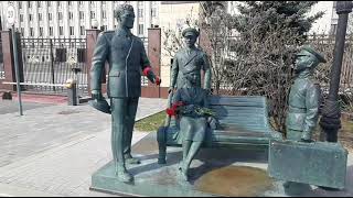 Военные памятники на Фрунзенской набережной. Любимые фильмы 