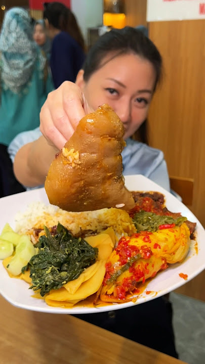 MINI BOPET... IT IS SAYED TO BE CALLED THE MOST AUTHENTIC PADANG RICE IN JAKARTA