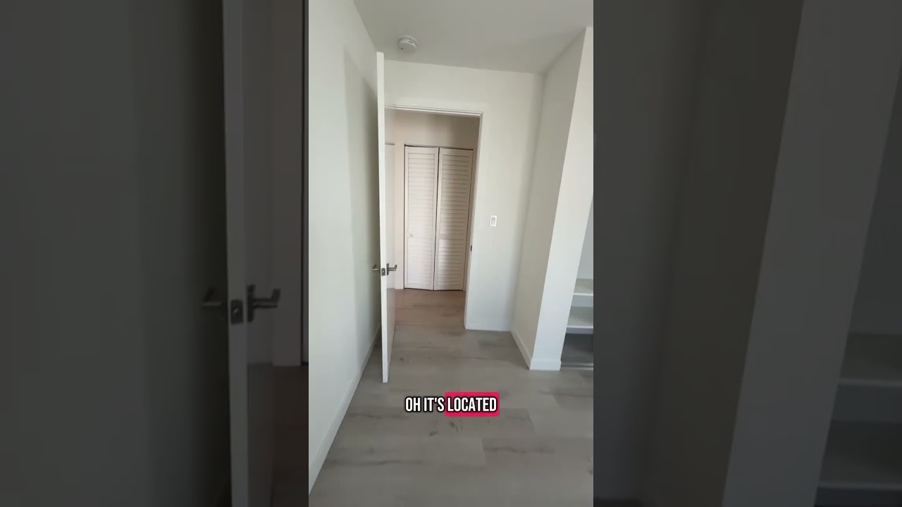 INSANE 1 -bedroom apartment available in Silverlake, LA for only $2150/mo with parking AND a patio!