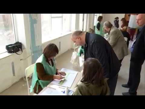 ფოთში საკუთარი არჩევანი ვახტანგ დარცმელიძემ ოჯახთან ერთად გააკეთა 21 10 17