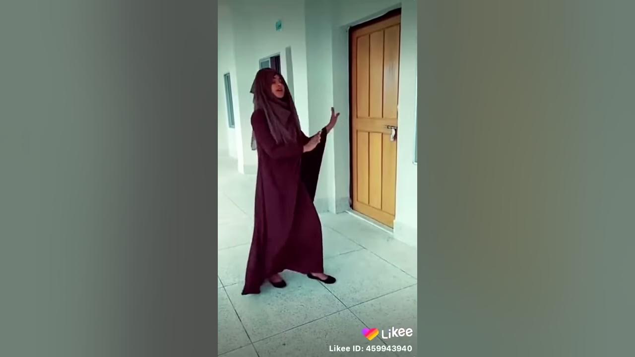 Hijabi Meyer dance - YouTube