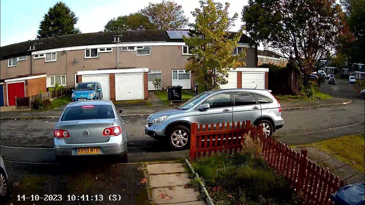 Car reversing 2 - YouTube