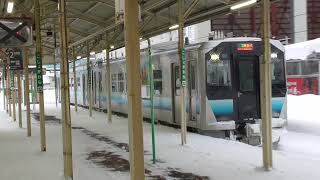 JR五所川原駅　五能線 快速・東能代行き到着【GV-E400系・3524D】　2022.01.08