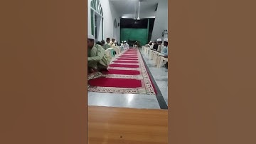 جامعہ کے طلباء سبق یاد کرتے ھوۓ  اللہ پاک تمام بچوں کو با عمل حافظ قرآن بناۓ آمین
