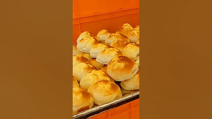 Warm cheese hotdog bread .
