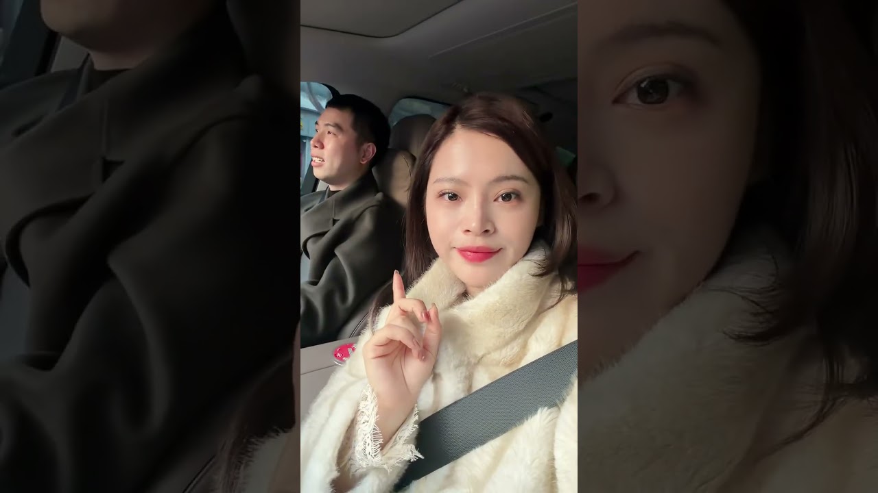 90后二胎宝妈周末约姑姐一家人相聚的日常vlog，妍妍今天去大剧院表演节目，下午带孩子们去亲子乐园，晚上吃了好久没吃的鸡公煲，姑姐最近都好忙，很难得才约上，人到中年，哪有那么多精力