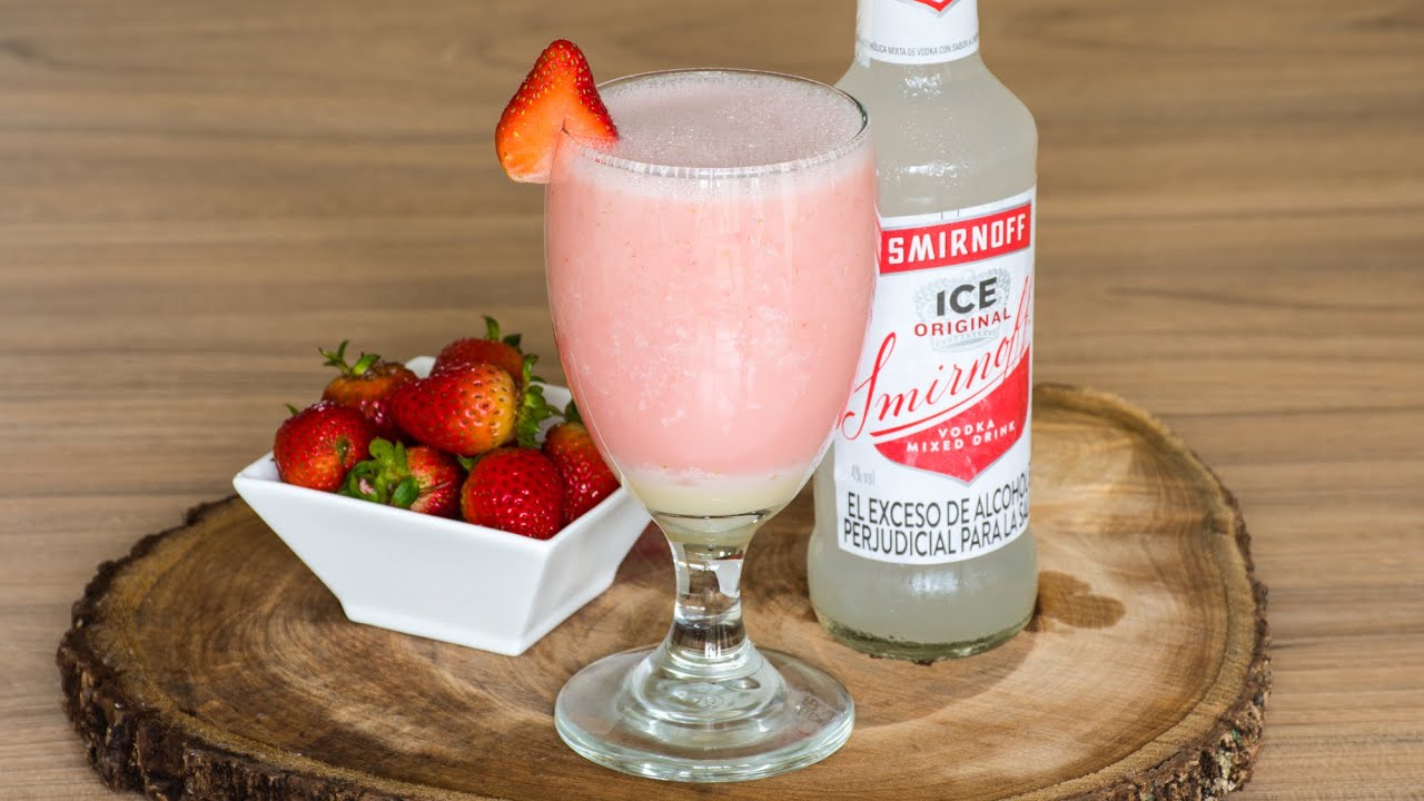 Coctel de SMIRNOFF FRESAS y condensada 🍓🍷 YouTube