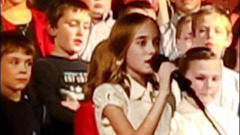 9 year old singing opera style Jackie