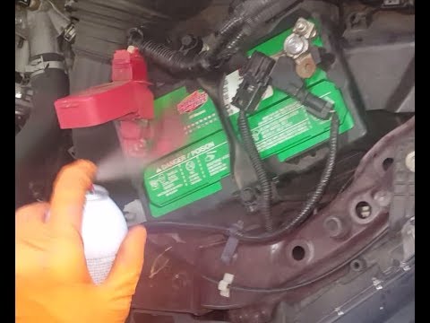 Honda Civic Battery Replacement 2012 - YouTube