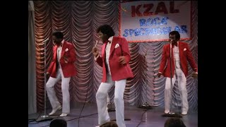 The Spinners | "Magic in the Moonlight" | Laverne & Shirley S8E16 (1983)