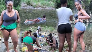 Jamaicans Cooking By The River | Curry Chicken ñ Fry Fish ñ Rice | Ladies Dem Active | Must Watch???