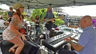 Miniatura de vídeo de "👀🦆👀👀🦆👀 Rebecca Johnson Band 👀🦆👀👀🦆👀"