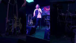 La vie ne m’apprend rien [Liane Foly’s version live cover @ 105db]