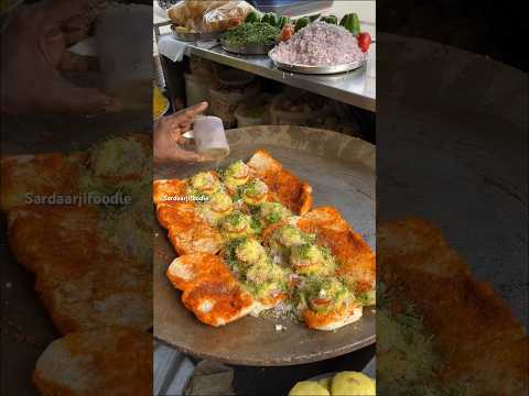 Desi cheese vada pav🥵😱 #foodies #foodshorts #streetfoodindia #foodvlog #foodvideos #streetfood