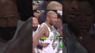 Nba Yildizinin Annesi̇ Maçta Azarladi