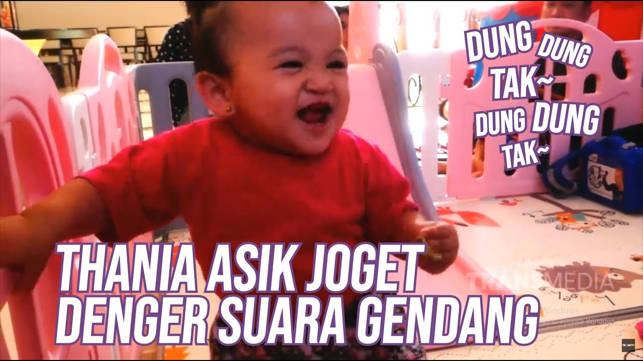 Gemesnya Thania Udah Pinter Joget Pas Denger Gendang Dangdut | DIARY THE ONSU (1/5/20) P2