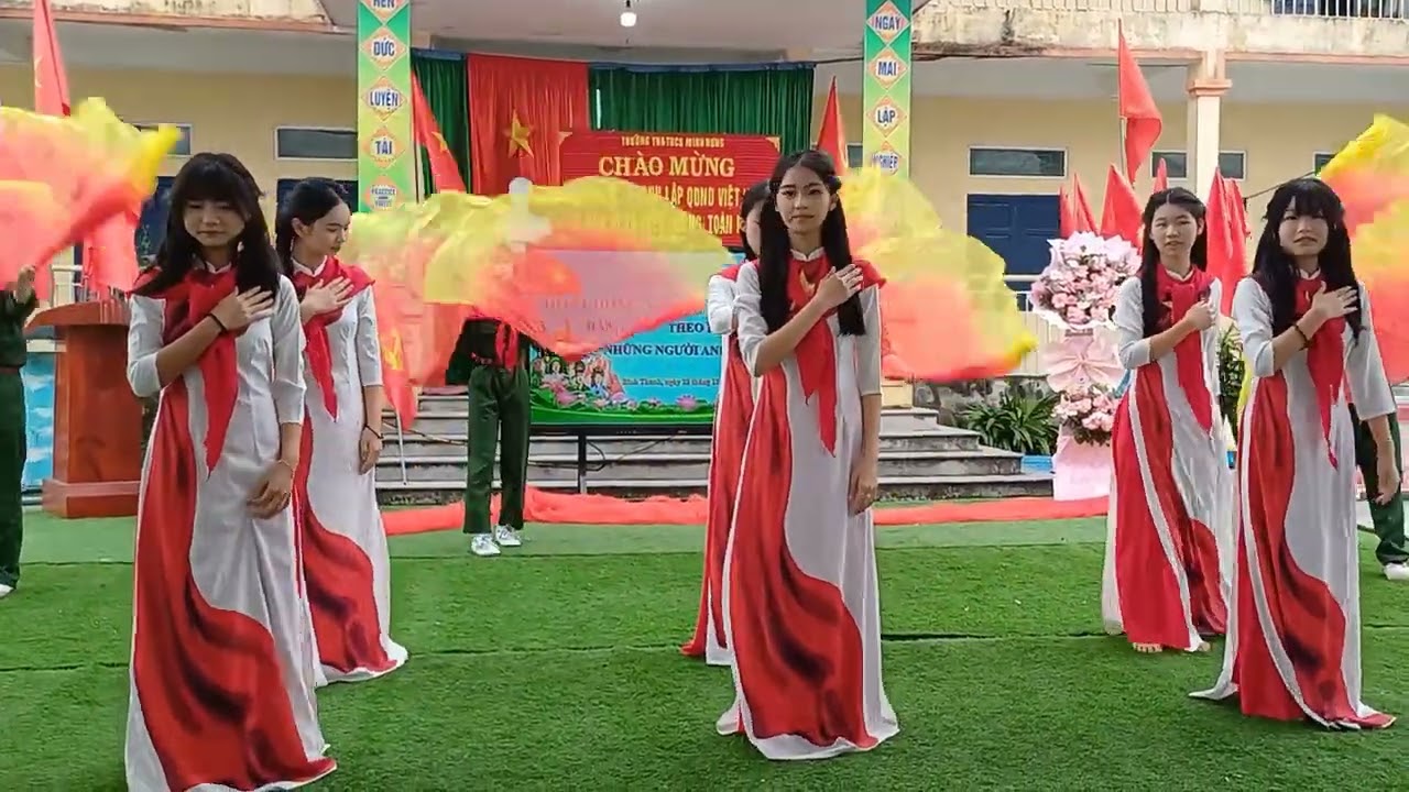 Nhà Tôi Có Treo Một Lá Cờ