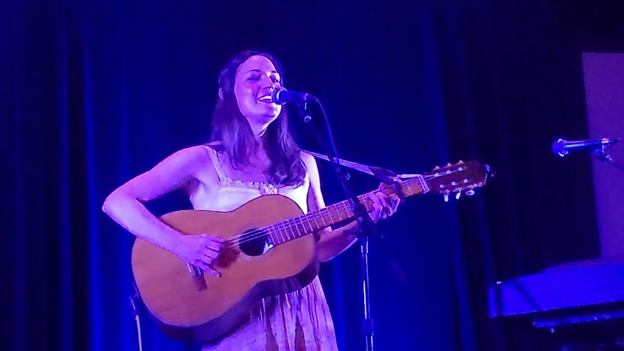 Amber Rubarth "Lovin' Eyes" AXPONA 2023 Renaissance Convention Center Schaumburg, IL 4-15-23