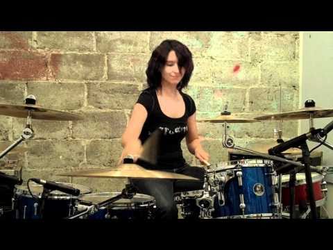 Emmanuelle Caplette On Drum 2010: Crazy In Love