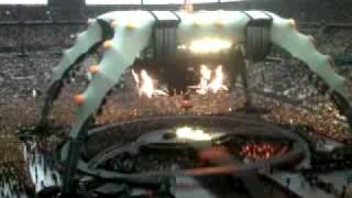 U2 360 Tour - Angel Of Harlem Live Paris 12 July 2009 Dedicated To Michael Jackson