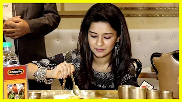 Dinner With Actress Avneet Kaur | Maharaja Bhog Thali In Mumbai | Indian Food