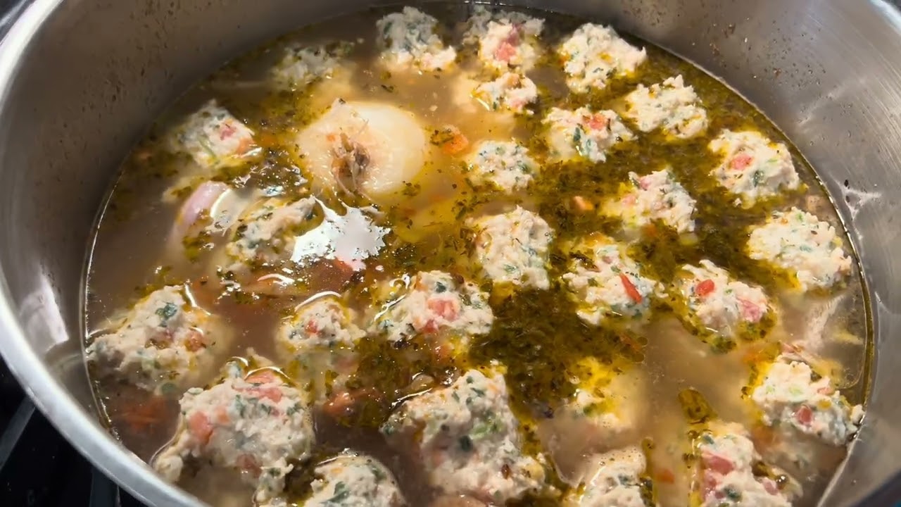 Preparando una albóndigas de pollo👌🏻