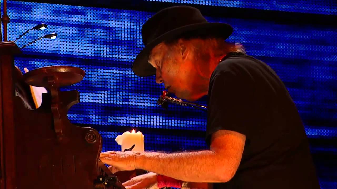 Neil Young - Mother Earth (Live at Farm Aid 2014)