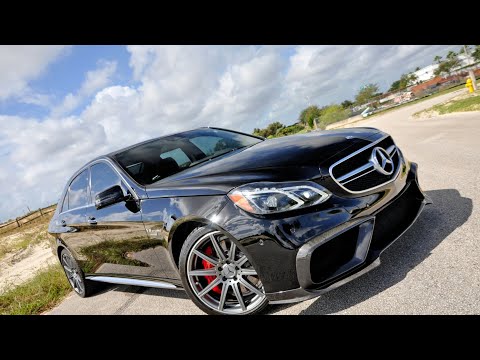 Видео: 411km/h .NFS MW  Mercedes Benz E63 AMG  V8 biturbo.