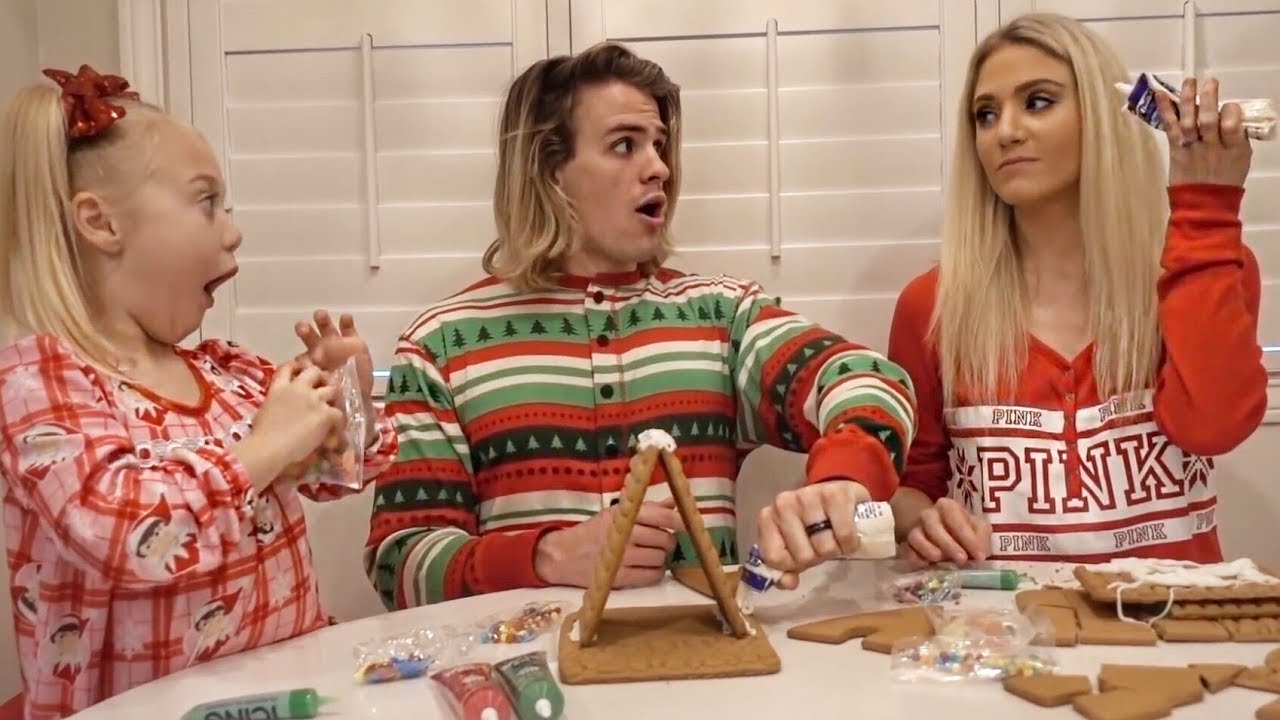 savannah and cole youtube channel FAMILY BAKING TURNS INTO FOOD FIGHT!!!