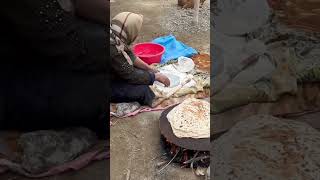 baking local delicious bread😋👍|village life of Iran: Persian bread |iran bread#village#nomads#iran