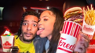 She’s Falling For Me 💕 | HILARIOUS Steakburgers MUKBANG!