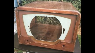 I made a Fallout Radiation King TV to play Fallout 3 on out of a 1950’s TV!