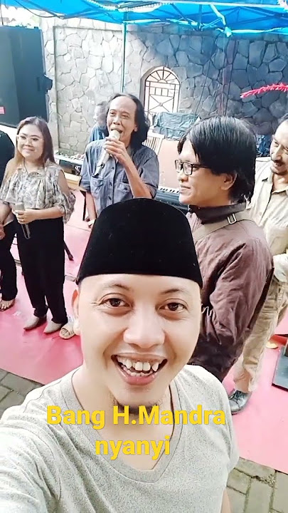 Bang H.Mandra nyanyi di Dapur Ngaciiir