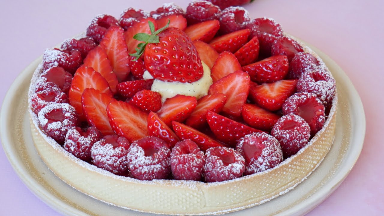 Semaine Spéciale Fraises : Tarte Fraises-Framboises fourrées & Vanille (+ Recette crème pâtissière)