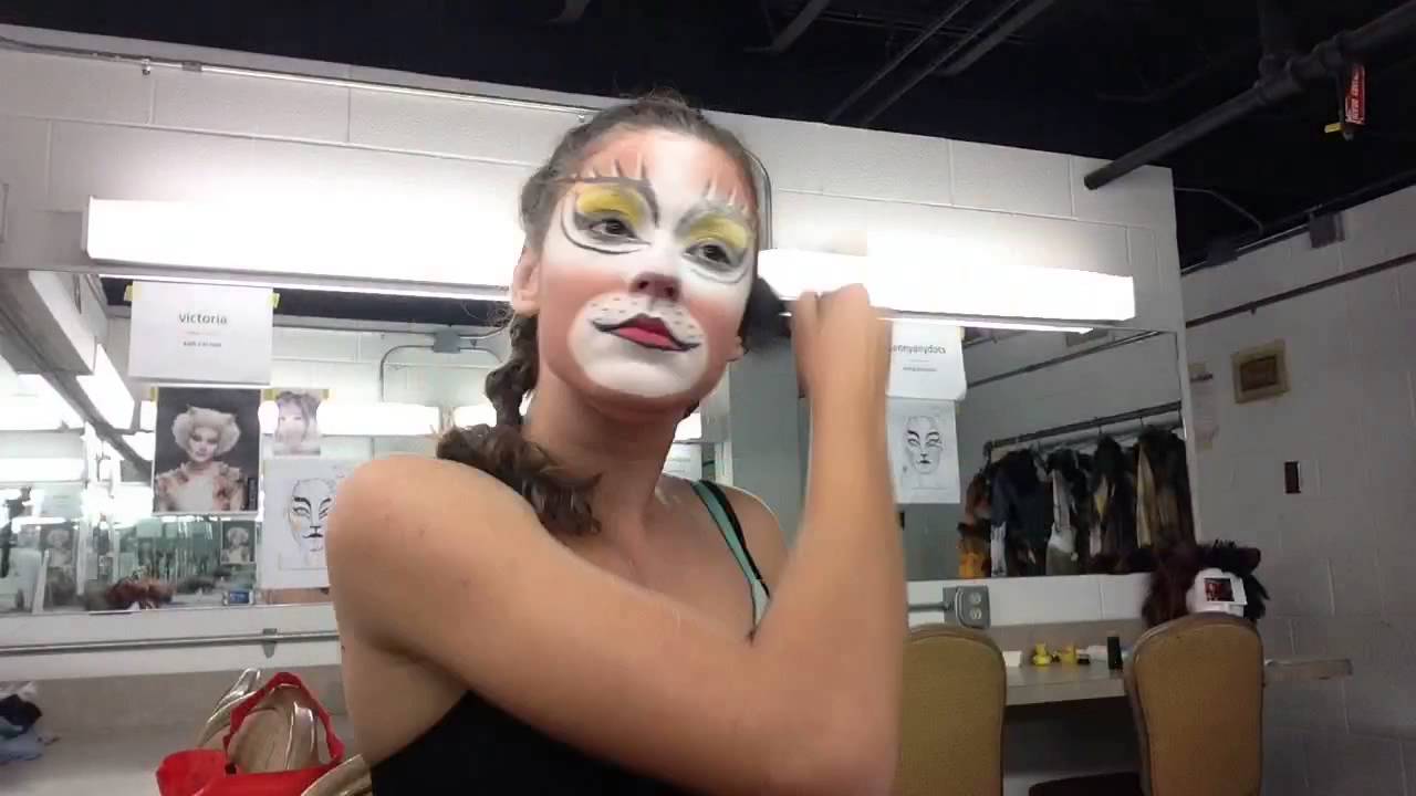 CATS makeup in 39 seconds (Demeter)