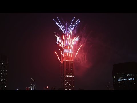 grand-finale--fireworks-dazzle