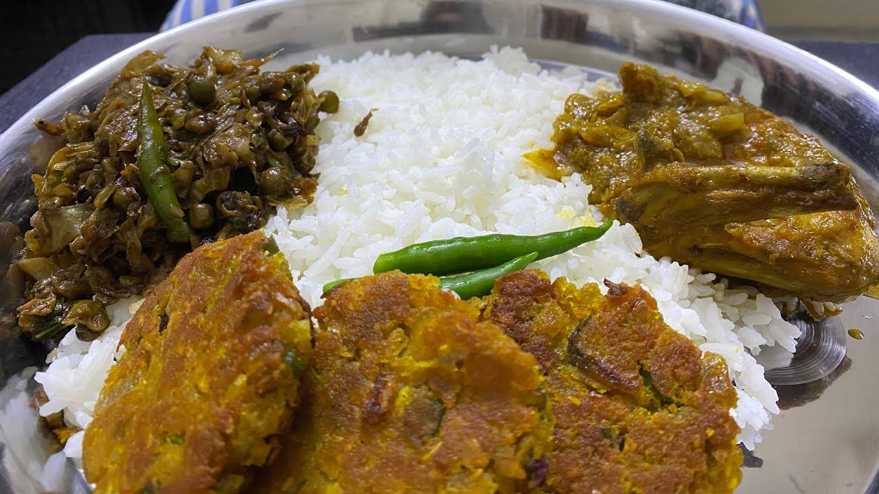 [ASMR] Eating Plain Rice, Cabbage vajhi , Daler bora & Chicken curry 